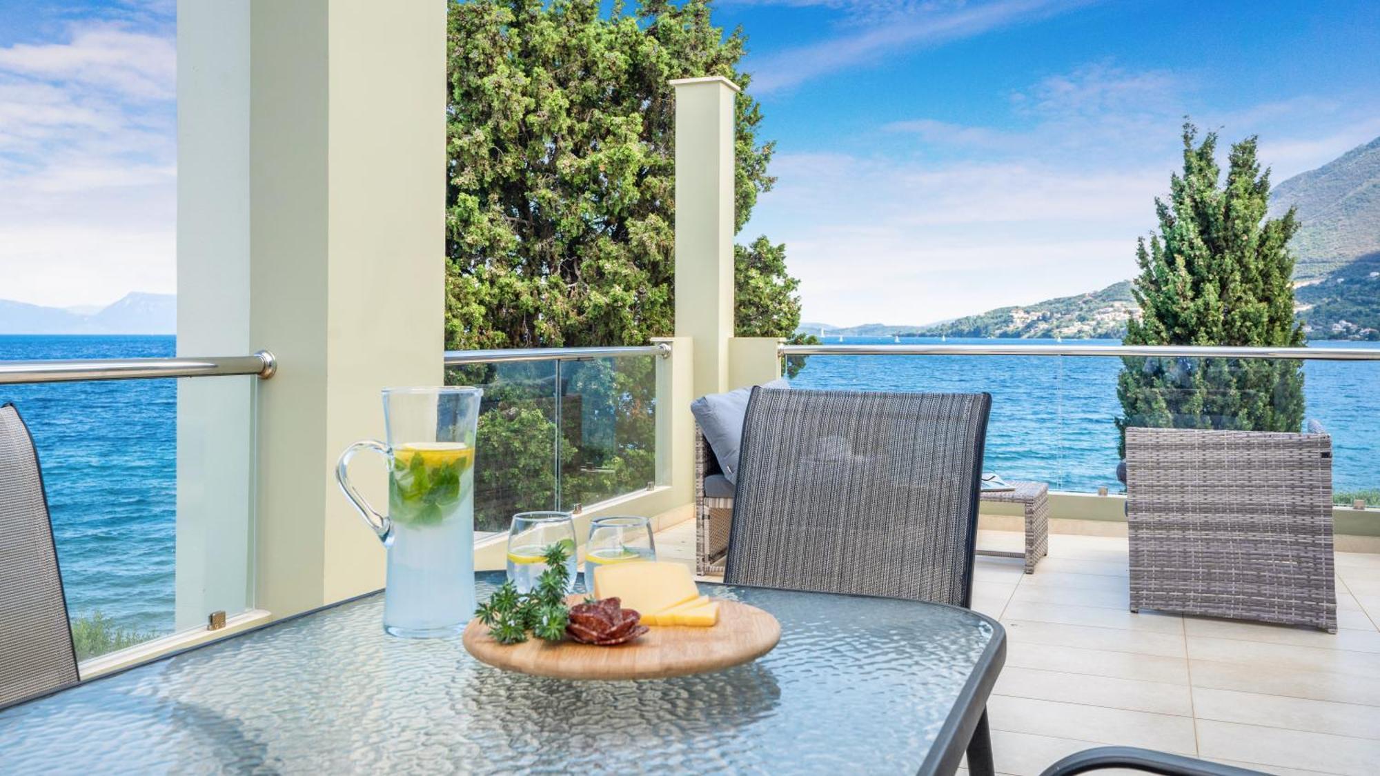 Agni Suites Nikiana Luaran gambar